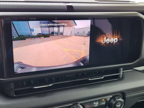 New 2026 Jeep Gladiator Sport AWD/4WD image 17