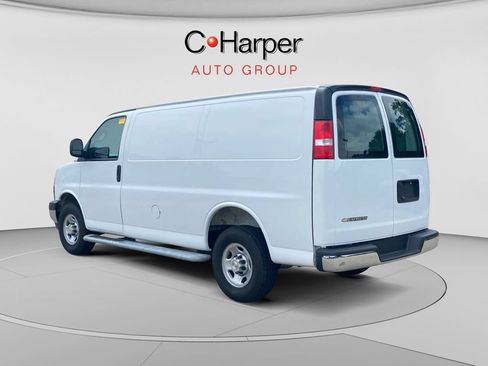 Used 2025 Chevrolet Express 2500 w/ Driver Convenience Package RWD image 5