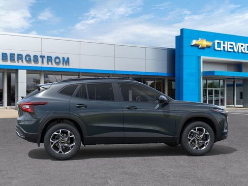 New 2026 Chevrolet Trax LT image 5