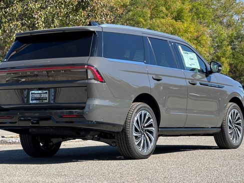 New 2025 Lincoln Navigator Black Label image 5