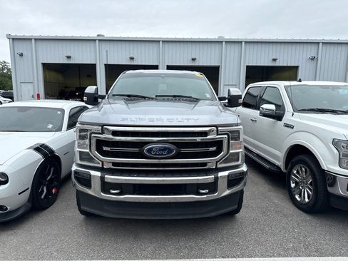 Used 2022 Ford F250 Lariat w/ Lariat Ultimate Package AWD/4WD image 2