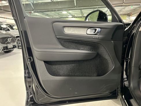 Certified 2023 Volvo XC40 B5 Plus w/ Protection Package Premier AWD/4WD image 9