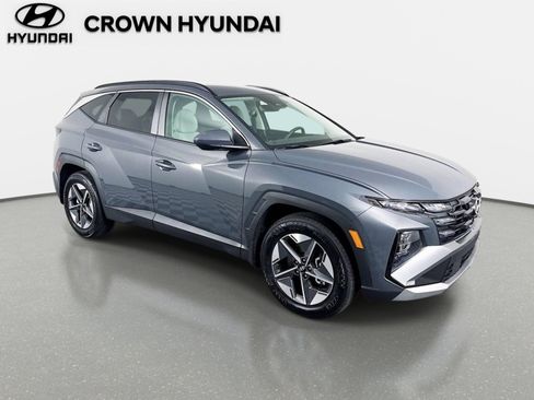 Certified 2025 Hyundai Tucson SEL FWD image 3