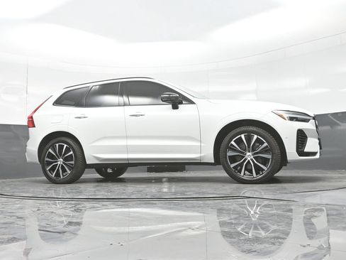Used 2023 Volvo XC60 T8 Plus AWD/4WD image 28