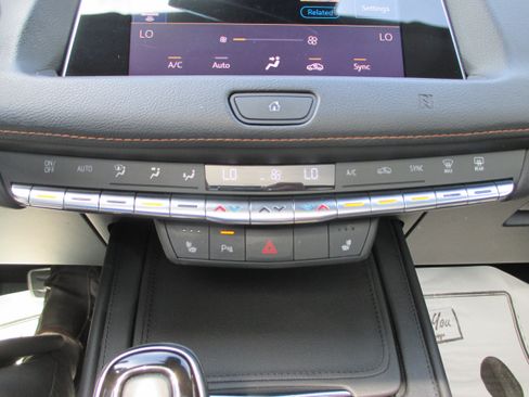 Used 2021 Cadillac XT4 Sport w/ Cold Weather Package AWD/4WD image 20