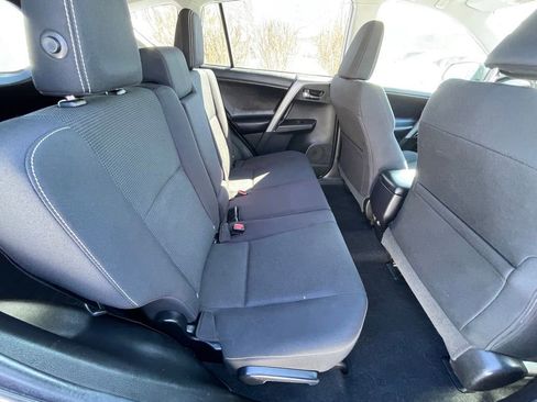 Used 2018 Toyota RAV4 XLE image 11