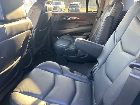 Used 2020 Cadillac Escalade Luxury image 10