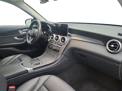 Used 2021 Mercedes-Benz GLC 300 4MATIC image 23