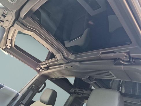 New 2026 GMC Hummer EV 4x4 Crew Cab image 17