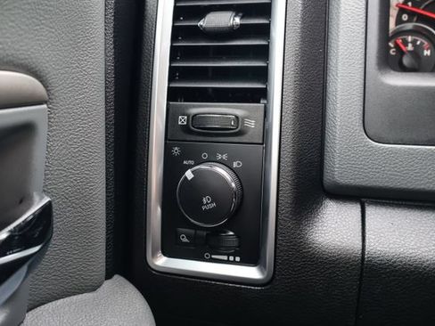 Used 2016 RAM 1500 Lone Star RWD image 17