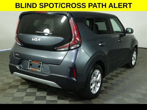 Used 2025 Kia Soul LX w/ LX Technology Package FWD image 6
