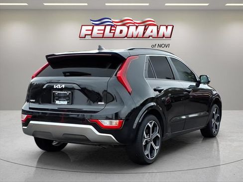 Used 2024 Kia Niro EX Touring FWD image 6