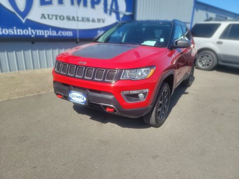 Used 2019 Jeep Compass Trailhawk AWD/4WD image 4