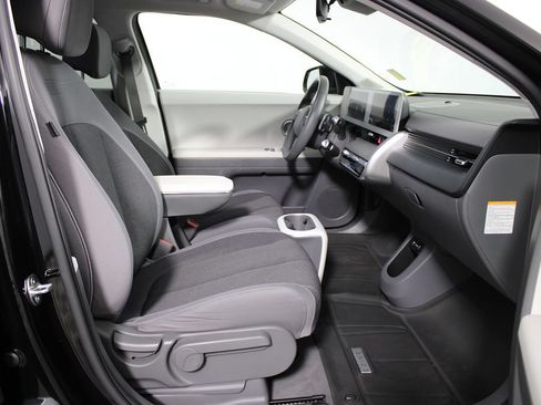Used 2024 Hyundai Ioniq 5 SE RWD image 13