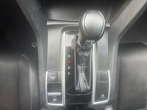 Used 2020 Honda Civic Sport image 15