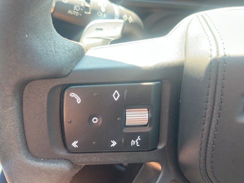 Used 2023 Land Rover Defender 90 V8 AWD/4WD image 31