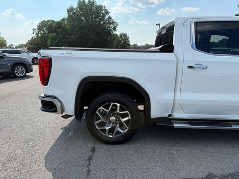 Used 2022 GMC Sierra 1500 SLT w/ SLT Premium Plus Package AWD/4WD image 43