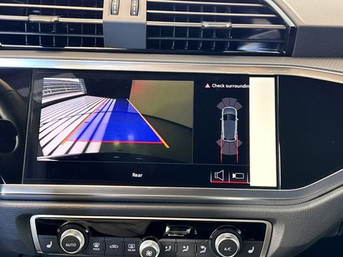 New 2025 Audi Q3 2.0T Premium image 13