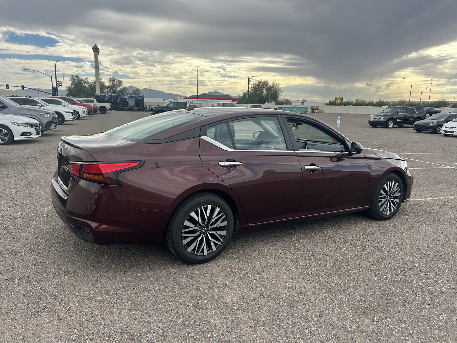 Used 2025 Nissan Altima 2.5 SV FWD image 5