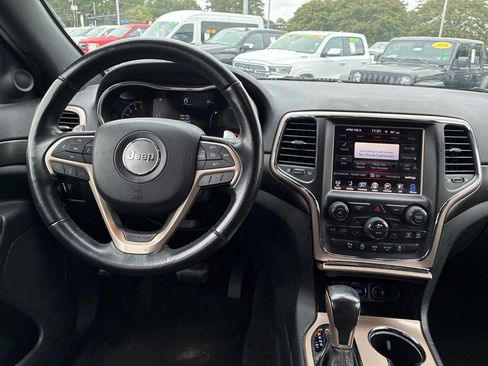 Used 2017 Jeep Grand Cherokee Laredo w/ Quick Order Package 23E image 23