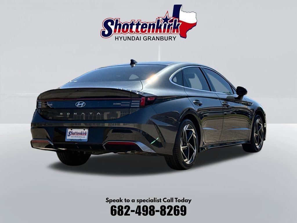 Used 2026 Hyundai Sonata SEL FWD image 6