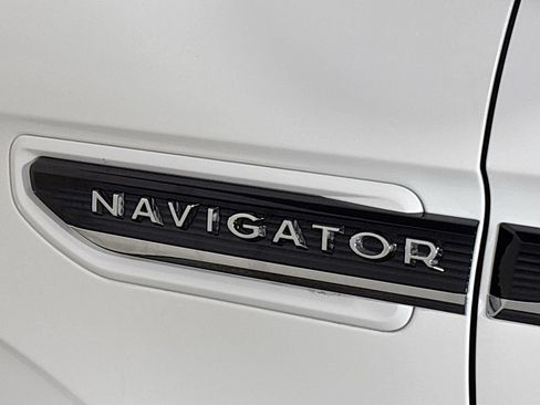 Used 2023 Lincoln Navigator Black Label AWD/4WD image 25