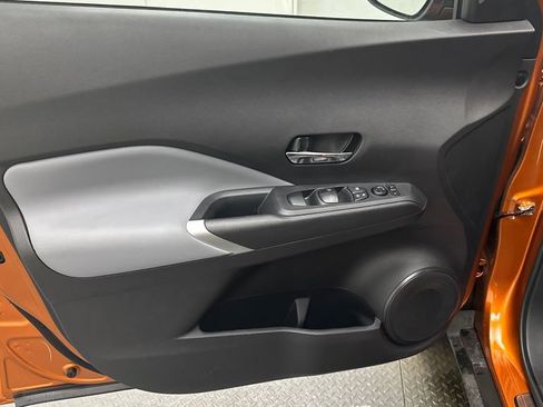 Used 2024 Nissan Kicks SR w/ SR Premium Package FWD image 18