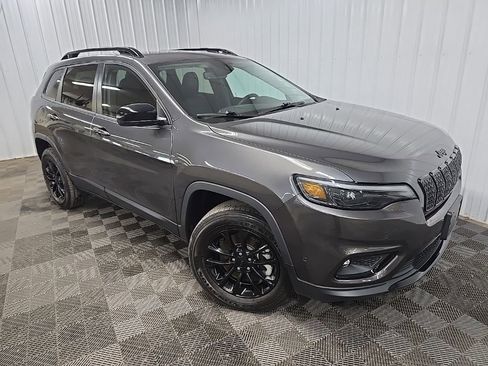 Used 2023 Jeep Cherokee Altitude Lux image 7