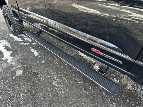 Used 2025 Ford F350 Platinum w/ Tremor Off-Road Package image 9