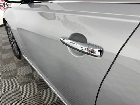 Used 2024 Nissan Altima 2.5 SV image 24