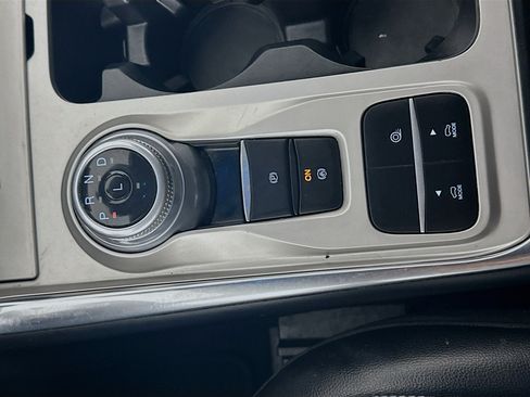 Used 2022 Ford Explorer Limited RWD image 25
