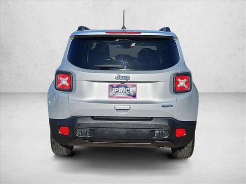 Used 2021 Jeep Renegade Latitude w/ Sun & Sound Group FWD image 7