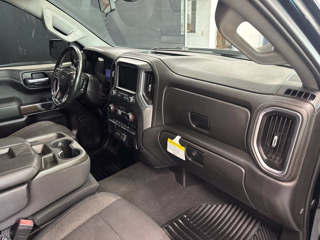 Used 2019 Chevrolet Silverado 1500 RST w/ All-Star Edition AWD/4WD image 13