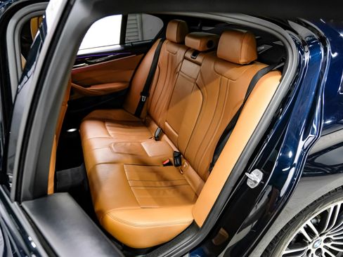 Used 2019 BMW 540i xDrive w/ M Sport Package image 17