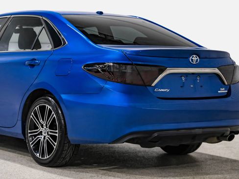 Used 2016 Toyota Camry SE FWD image 11
