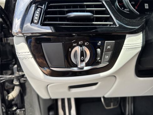 Used 2019 BMW M5 w/ Executive Package AWD/4WD image 23