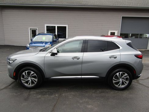 Used 2023 Buick Envision Essence AWD/4WD image 2