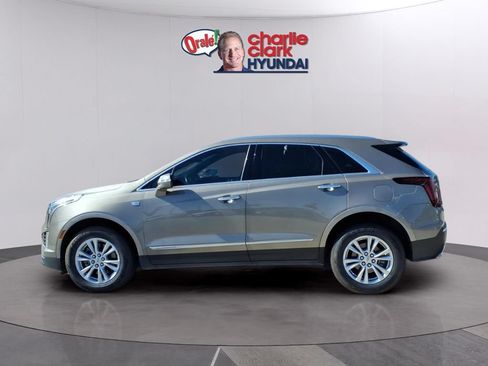 Used 2023 Cadillac XT5 Luxury FWD image 2