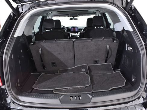 Used 2022 Ford Explorer XLT w/ Equipment Group 202A image 21