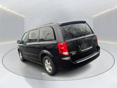 Used 2012 Dodge Grand Caravan SXT w/ UConnect Hands-Free Group FWD image 7