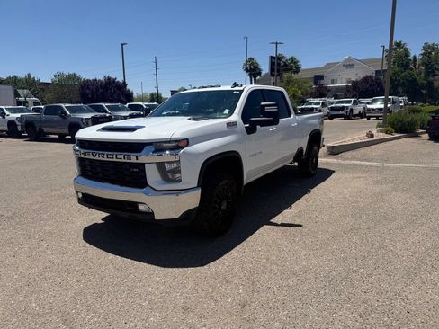 Used 2022 Chevrolet Silverado 2500 LT w/ Convenience Package AWD/4WD image 1