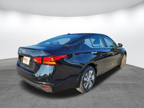 New 2025 Nissan Altima 2.5 S image 5