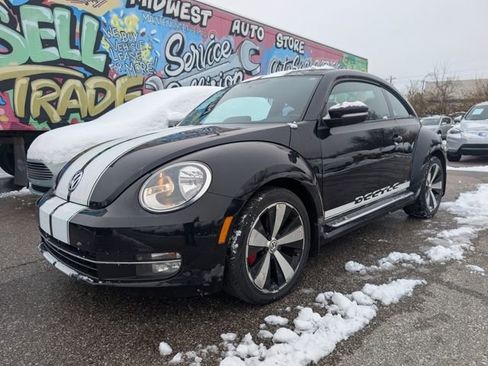 Used 2013 Volkswagen Beetle 2.0T image 3