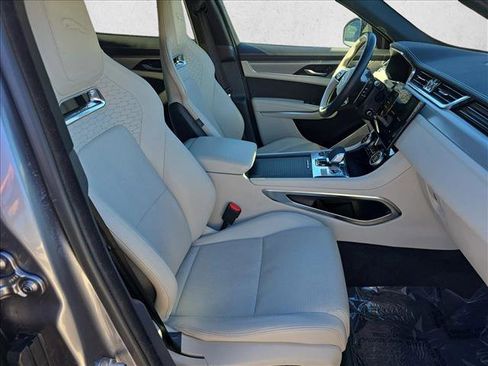 Certified 2025 Jaguar F-PACE R-Dynamic S image 10