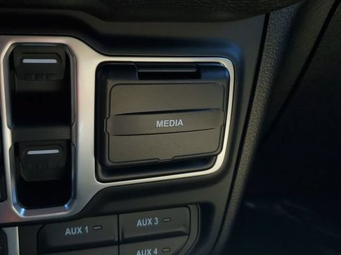 New 2026 Jeep Gladiator Willys AWD/4WD image 31