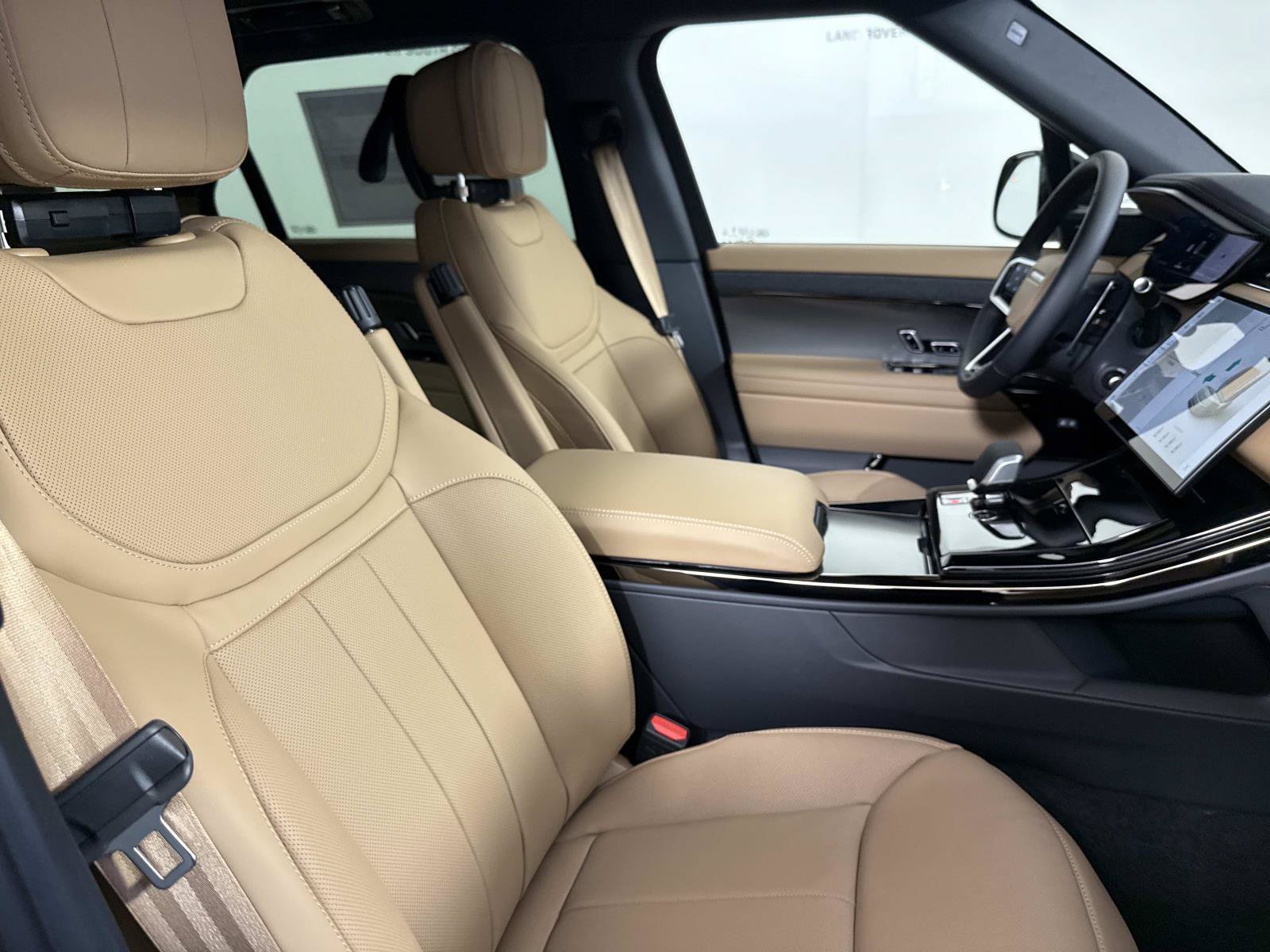 New 2027 Land Rover Range Rover Sport SE AWD/4WD image 10