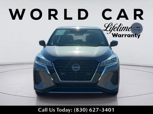 Used 2025 Nissan Kicks Play S FWD image 2
