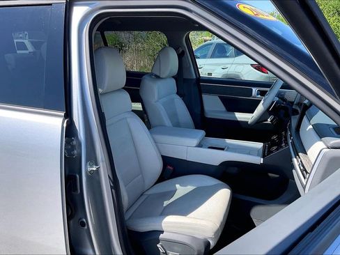 Used 2024 Hyundai Santa Fe Limited AWD/4WD image 7