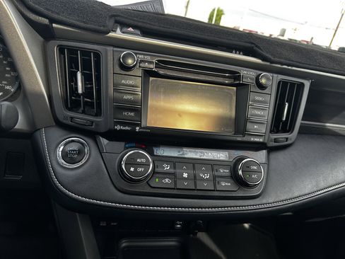 Used 2018 Toyota RAV4 XLE w/ Plus Extra Value Package AWD/4WD image 15