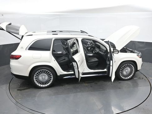 Used 2023 Mercedes-Benz Maybach GLS 600 4MATIC image 54